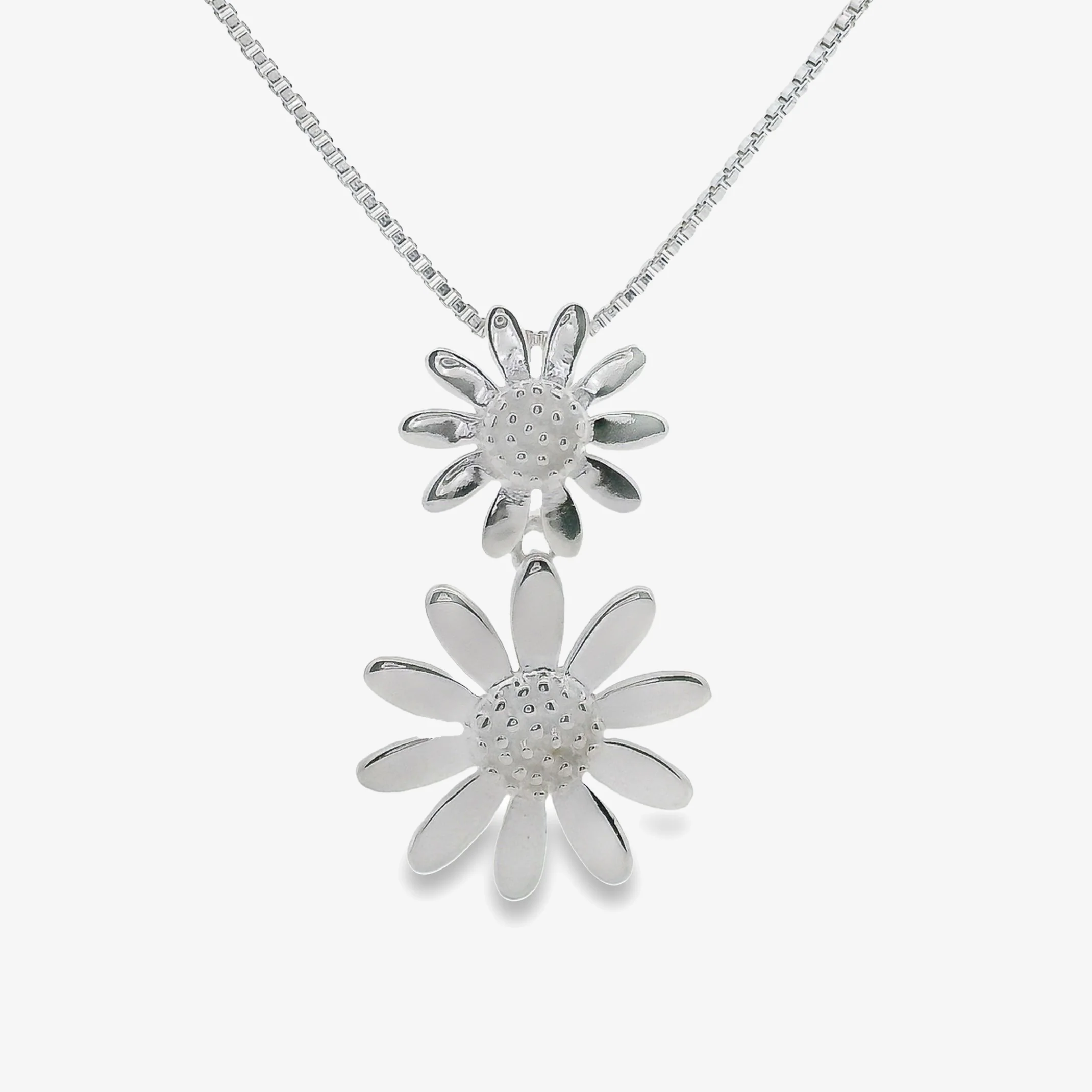 Silver Double Daisy Pendant Necklace