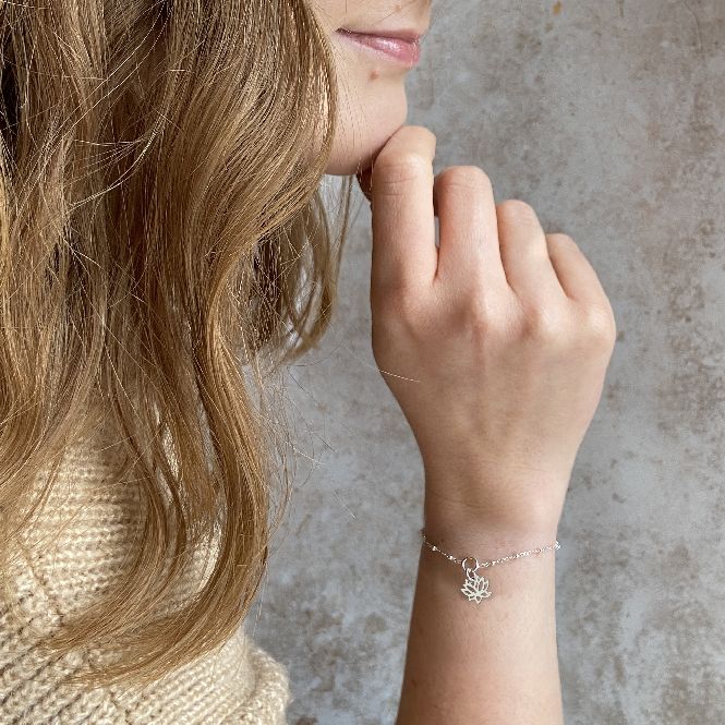 Lotus Charm Bracelet in Gold - Image 4