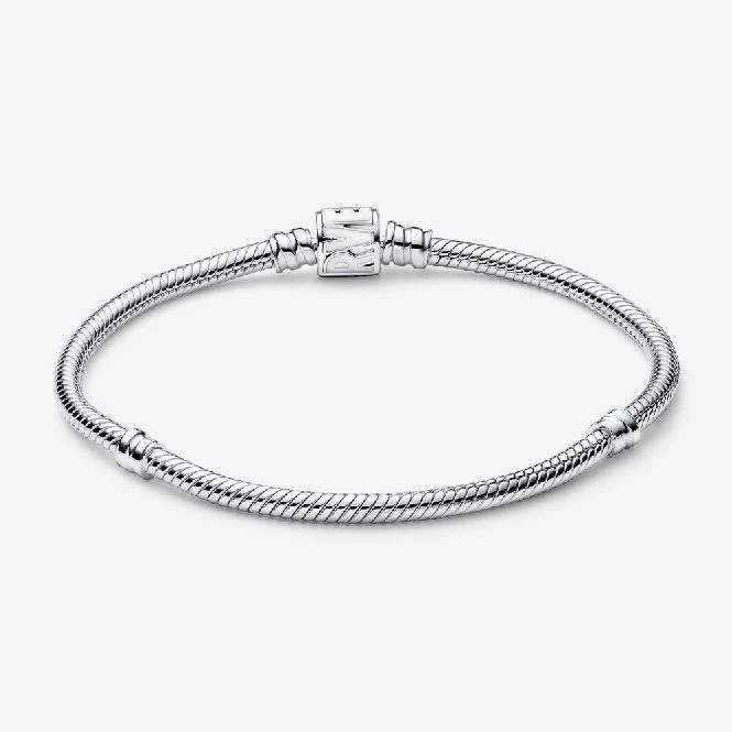 Marvel Logo Clasp Snake Chain Bracelet, 19cm - Image 3