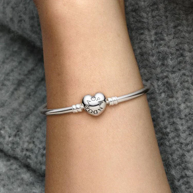 Moments Heart Clasp Bangle, 15cm - Image 3