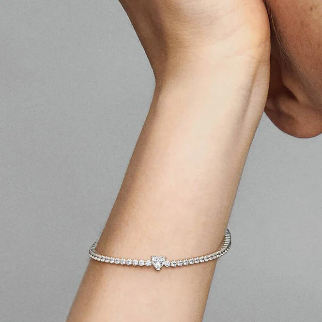 Sparkling Heart Tennis Bracelet, 16cm - Image 2