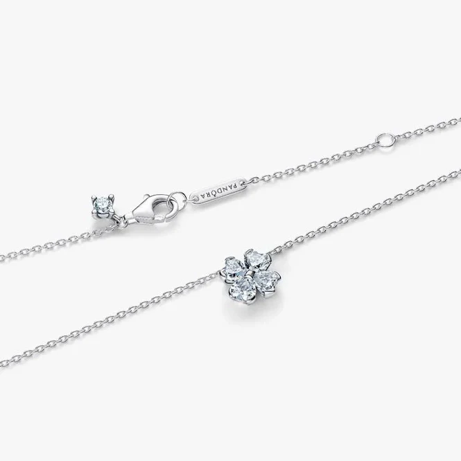 Sparkling Lucky Clover Pendant Necklace - Image 2