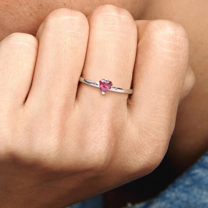 Sparkling Red Heart Ring, Size 48 - Image 4