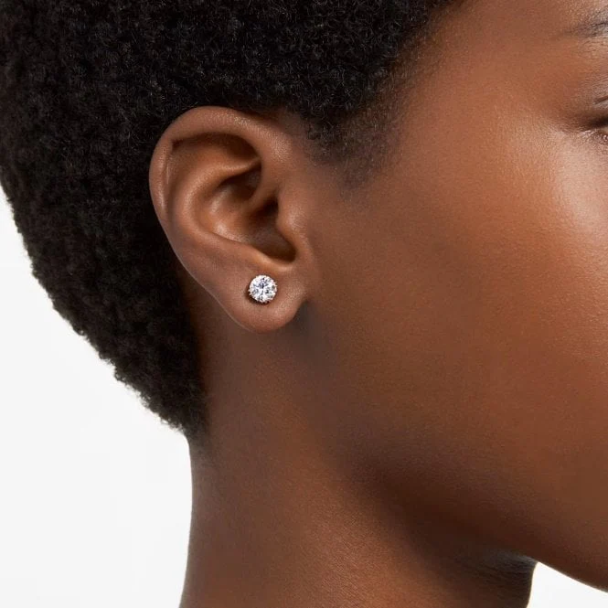 Stilla Stud Earrings with Round-Cut White Crystal in Rose Gold - Image 4
